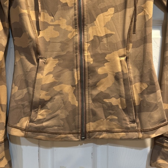 Lululemon Nulu Hooded Define Align Jacket 6 Camo Beige - Picture 5 of 11